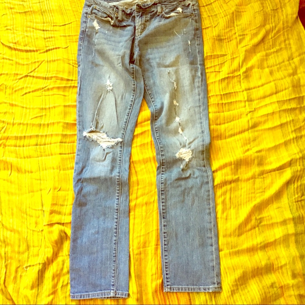 American Eagle Distressed Jeans